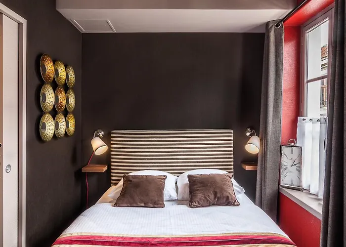 ル 84 サント キャス アパート *