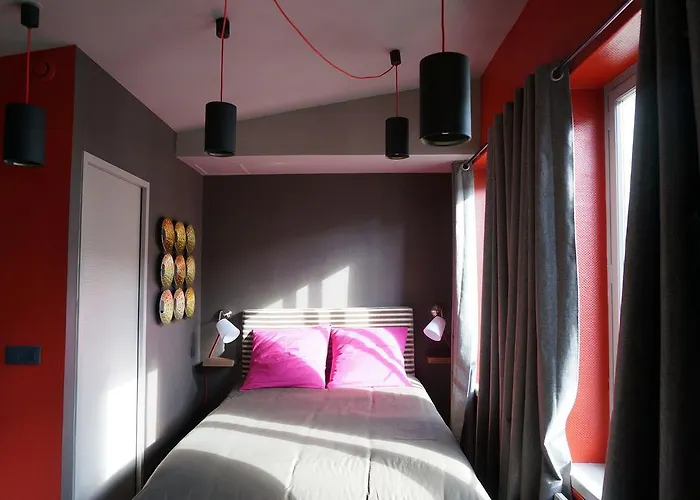 ル 84 サント キャス アパート