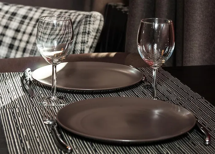 ル 84 サント キャス アパート *