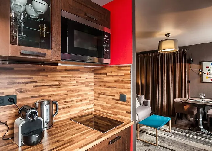 ル 84 サント キャス