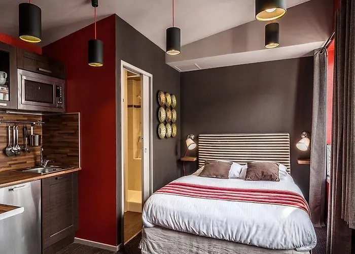 ル 84 サント キャス *