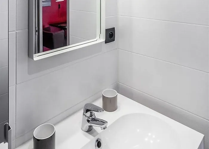 ル 84 サント キャス