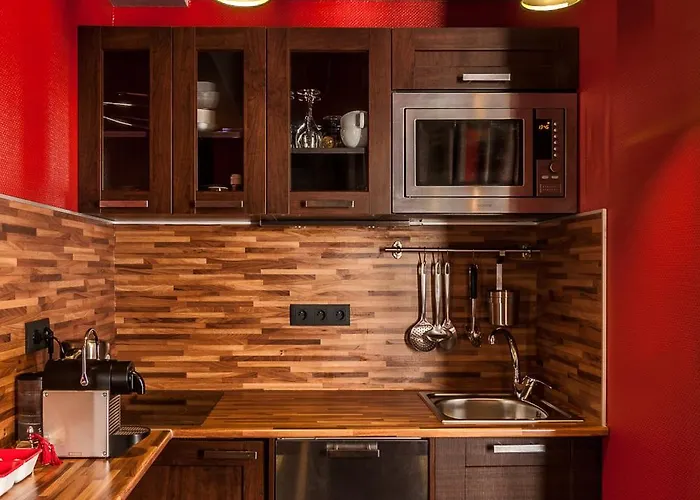 ル 84 サント キャス アパート *