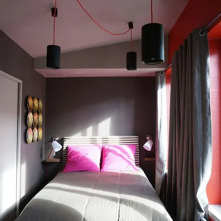 Le 84 Sainte-cath' Apartment